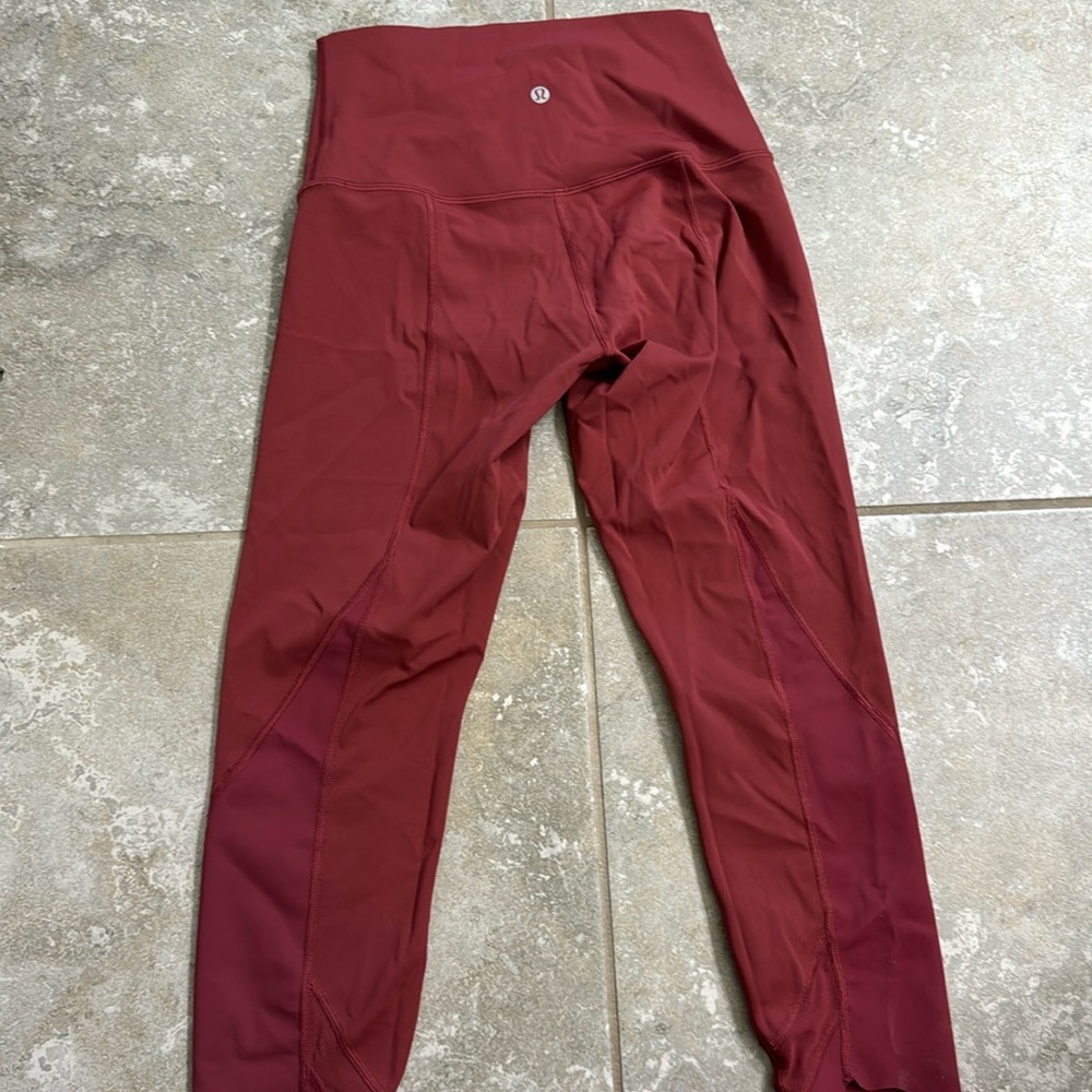 Wunder Under HR Crop 23” Scallopped bottom